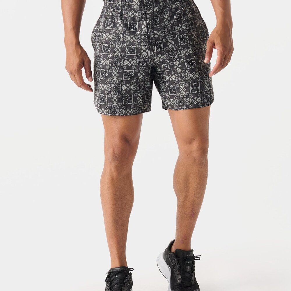 Legends Luka Short Micro Paisley Charcoal Size XLXL / 7” / Liner